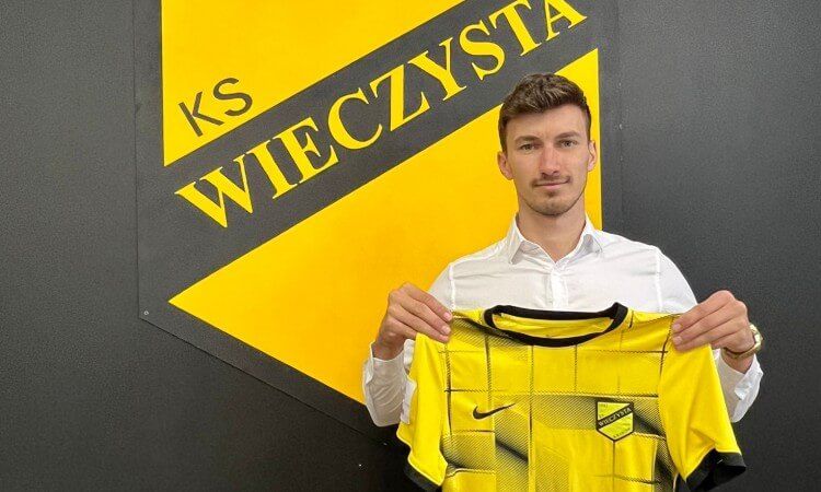Wieczysta Kraków pozyskała kolejnego piłkarza z Ekstraklasy! Trzecioligowiec walczy o awans Obraz wpisu