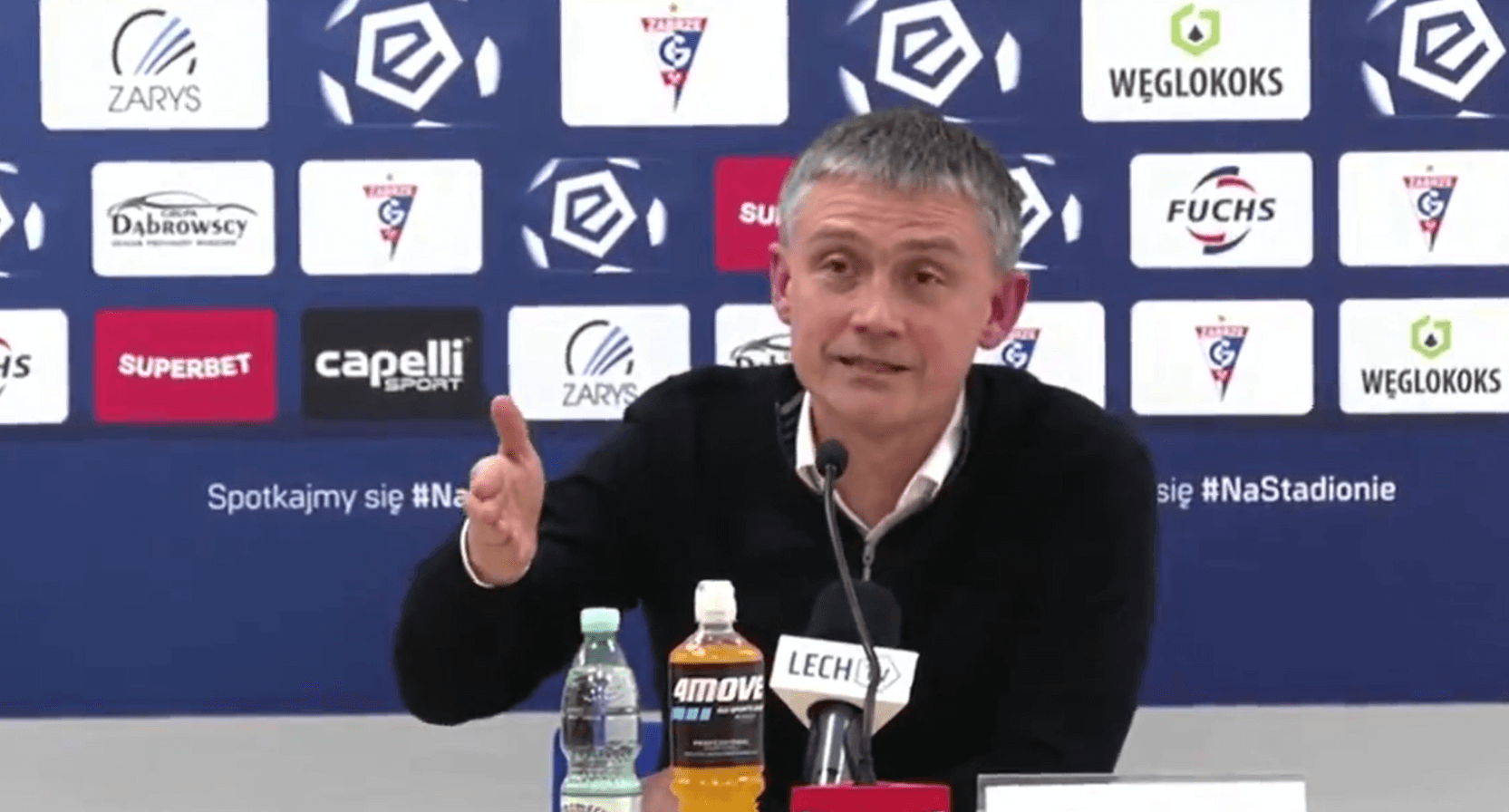 Mariusz Rumak wybuchł po pytaniu dziennikarza. Trener Lecha nie wytrzymał ciśnienia [WIDEO] Obraz wpisu
