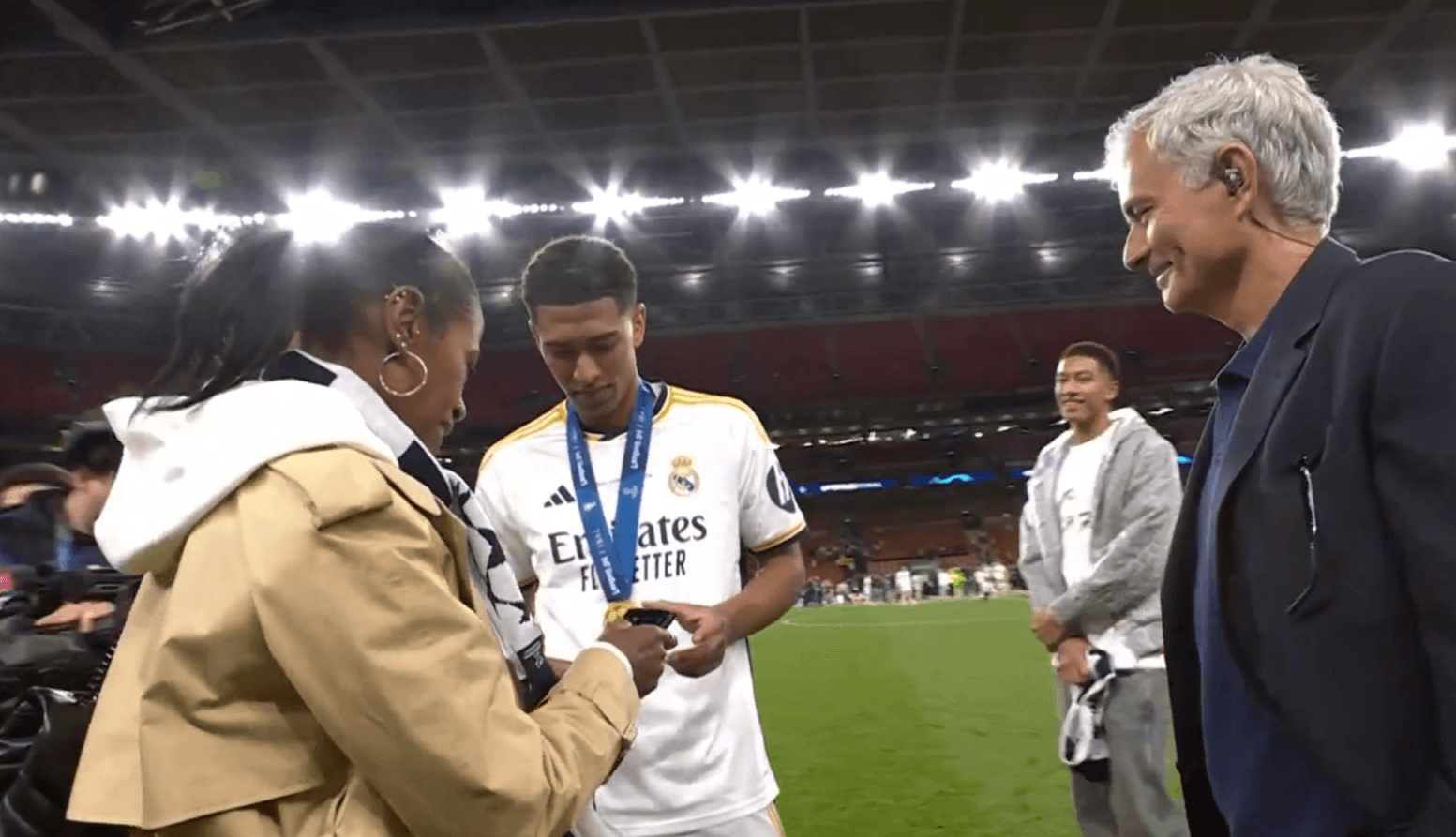 Jude Bellingham miał specjalną prośbę do Jose Mourinho. „Przepraszam za to” [WIDEO] Obraz wpisu