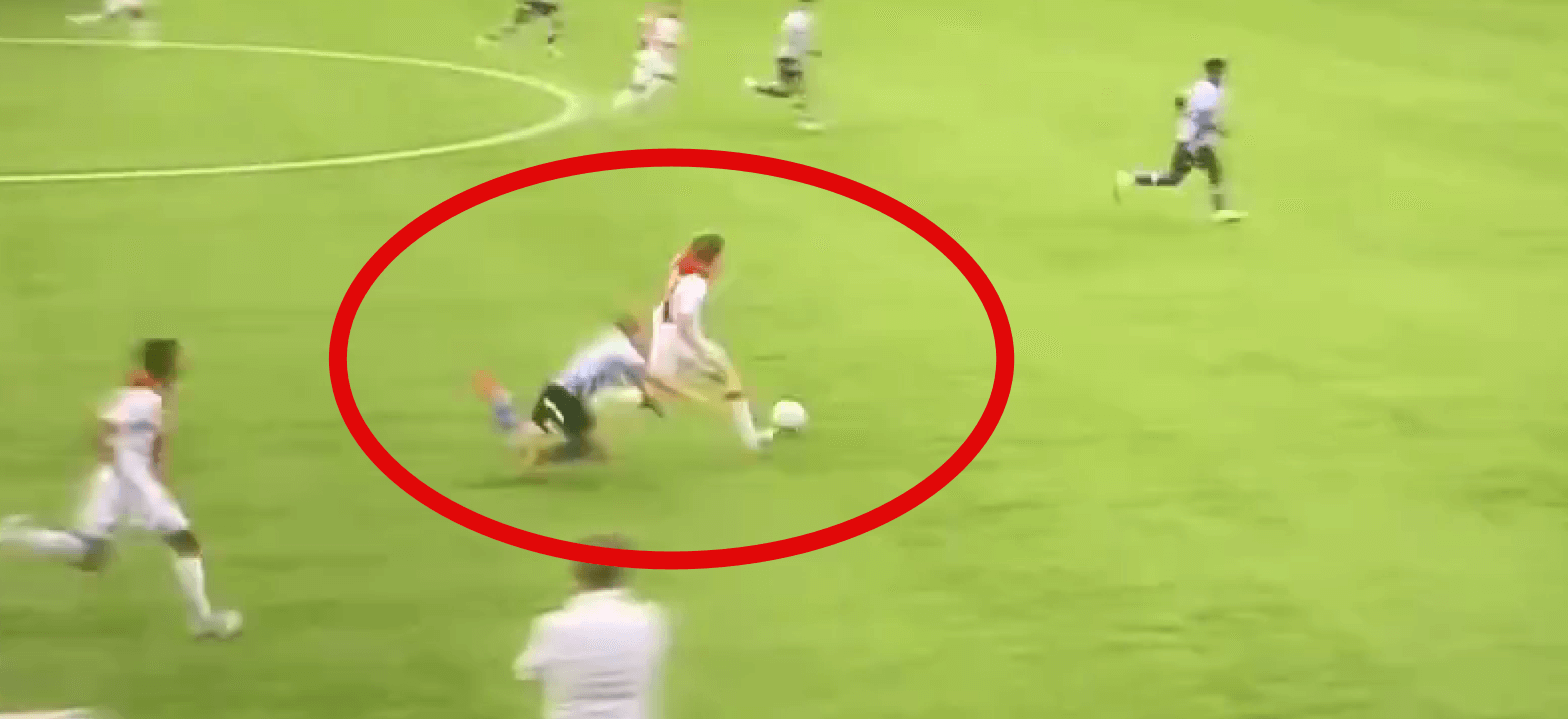 Co za akcja Jana Faberskiego! Przebiegł całe boisko i strzelił pięknego gola dla Ajaxu [WIDEO] Obraz wpisu
