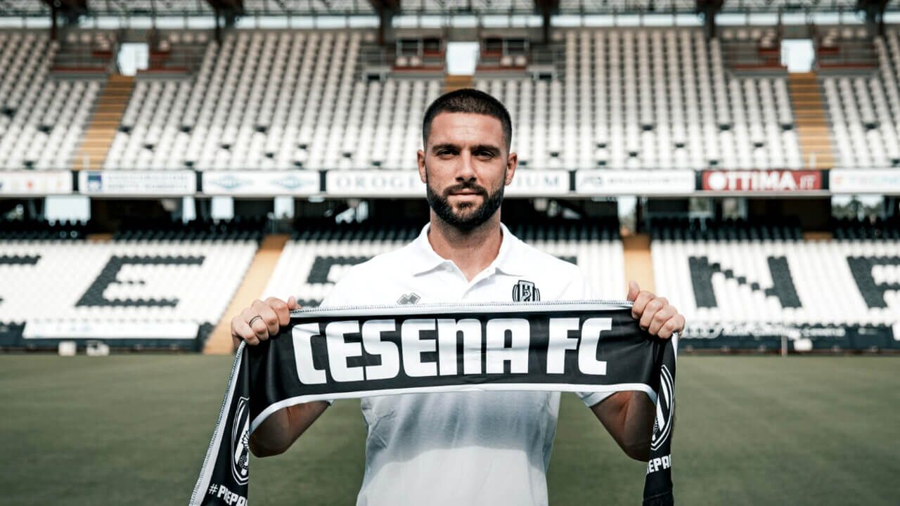 Nazwał rywala „Jackie Chanem” – FIFA zawiesiła go na 10 meczów Obraz wpisu
