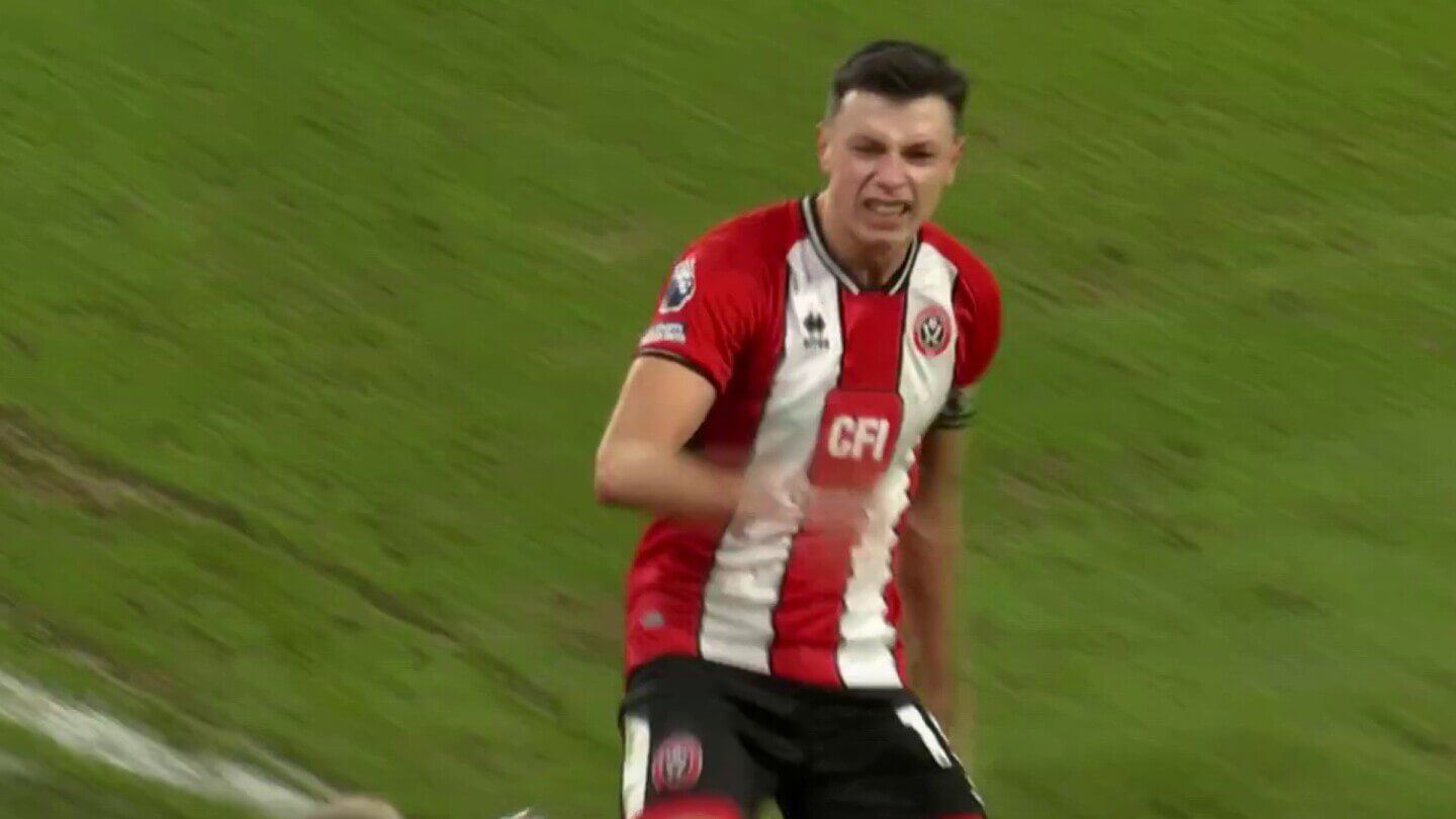 Bohaterski czyn piłkarza. Uratował swoją rodzinę z płonącego domu! Obraz wpisu