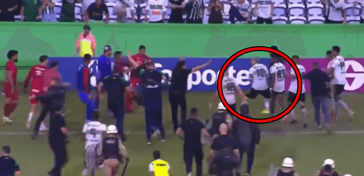 Josue w samym centrum bójki w Brazylii! Sędzia pokazał aż 9 czerwonych kartek [WIDEO] Obraz wpisu