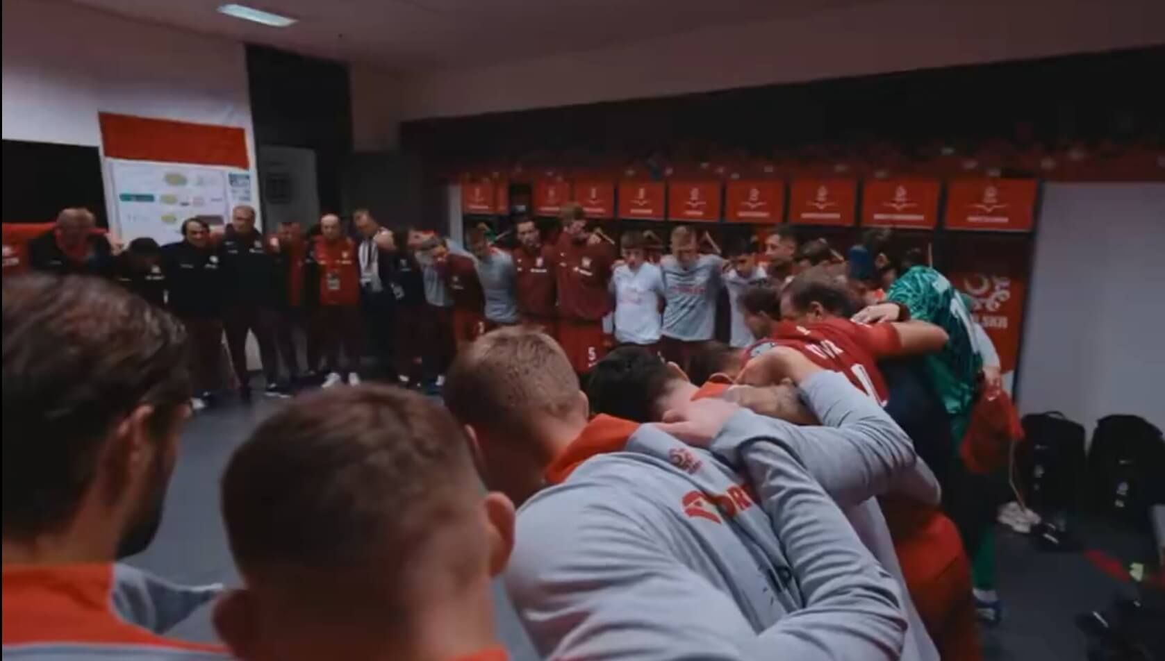 Mocna przemowa Jakuba Kamińskiego przed meczem z Holandią. „Ludzie się bili, żeby dostać bilety” [WIDEO] Obraz wpisu