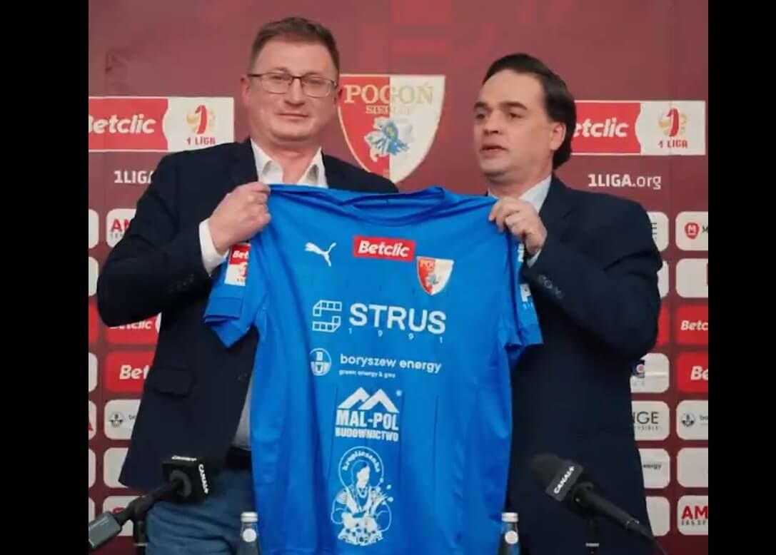 Absolutny HIT! Na koszulce polskiego klubu pojawi się logo marki z serialu „The Office” Obraz wpisu