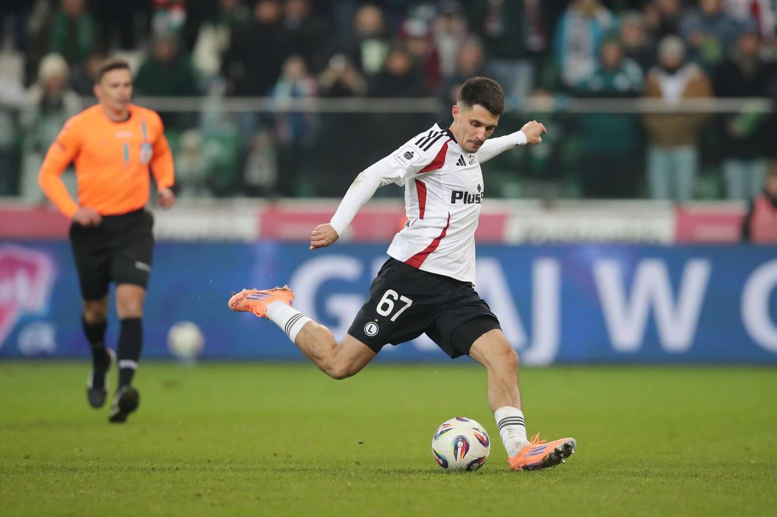 Bartosz Kapustka zapytany o kibiców Legii. „Gruba przesada” Obraz wpisu