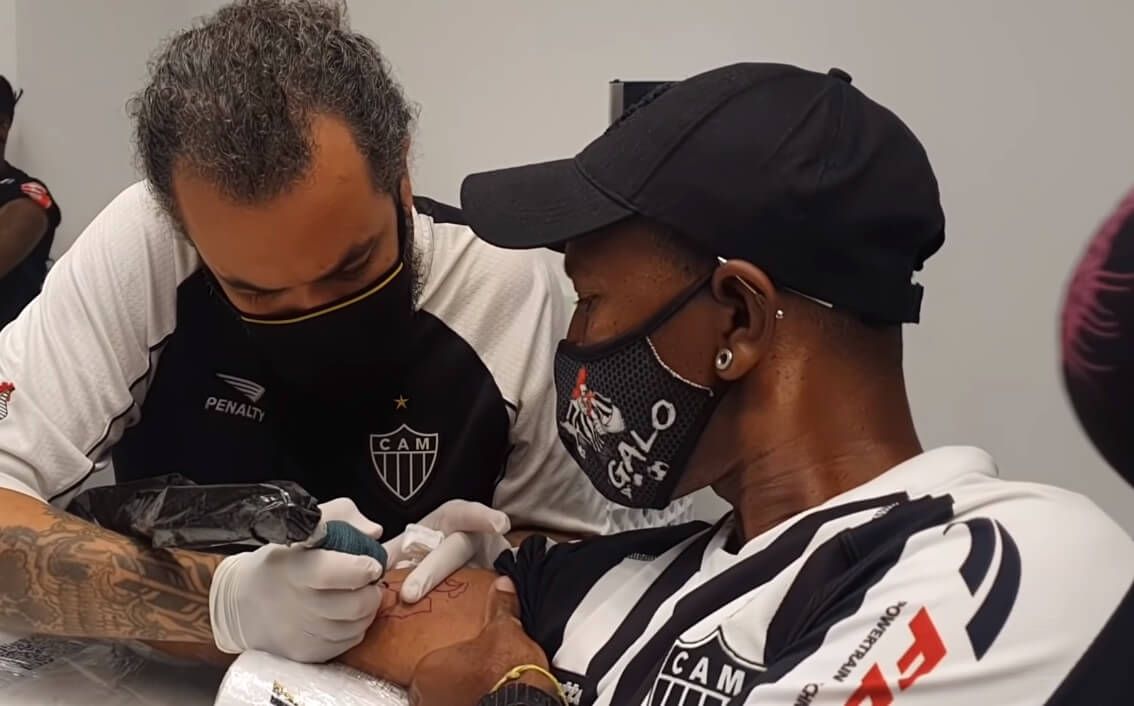 Darmowe tatuaże z powodu mistrzostwa Brazylii. Ciekawy pomysł władz Atletico Mineiro Zdjęcie główne wpisu