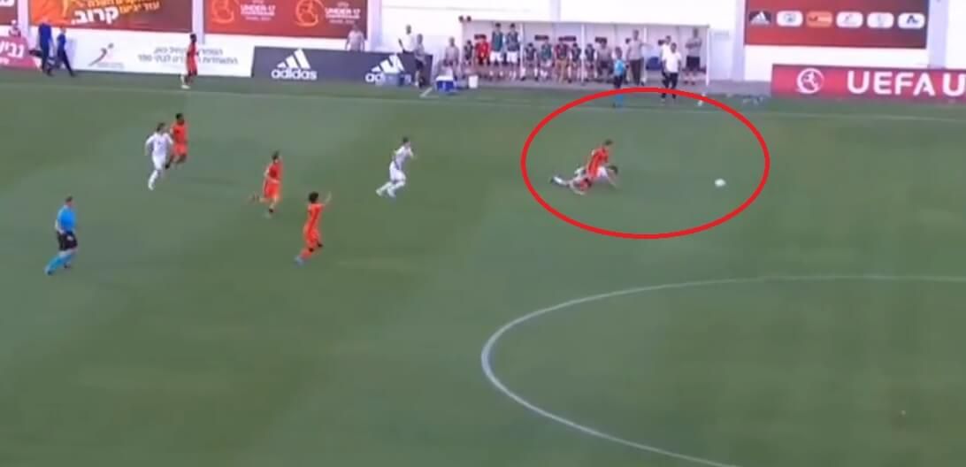 Kolejna porażka reprezentacji Polski U-17 na EURO. Fatalny błąd przy decydującej bramce dla rywali [WIDEO] Zdjęcie główne wpisu