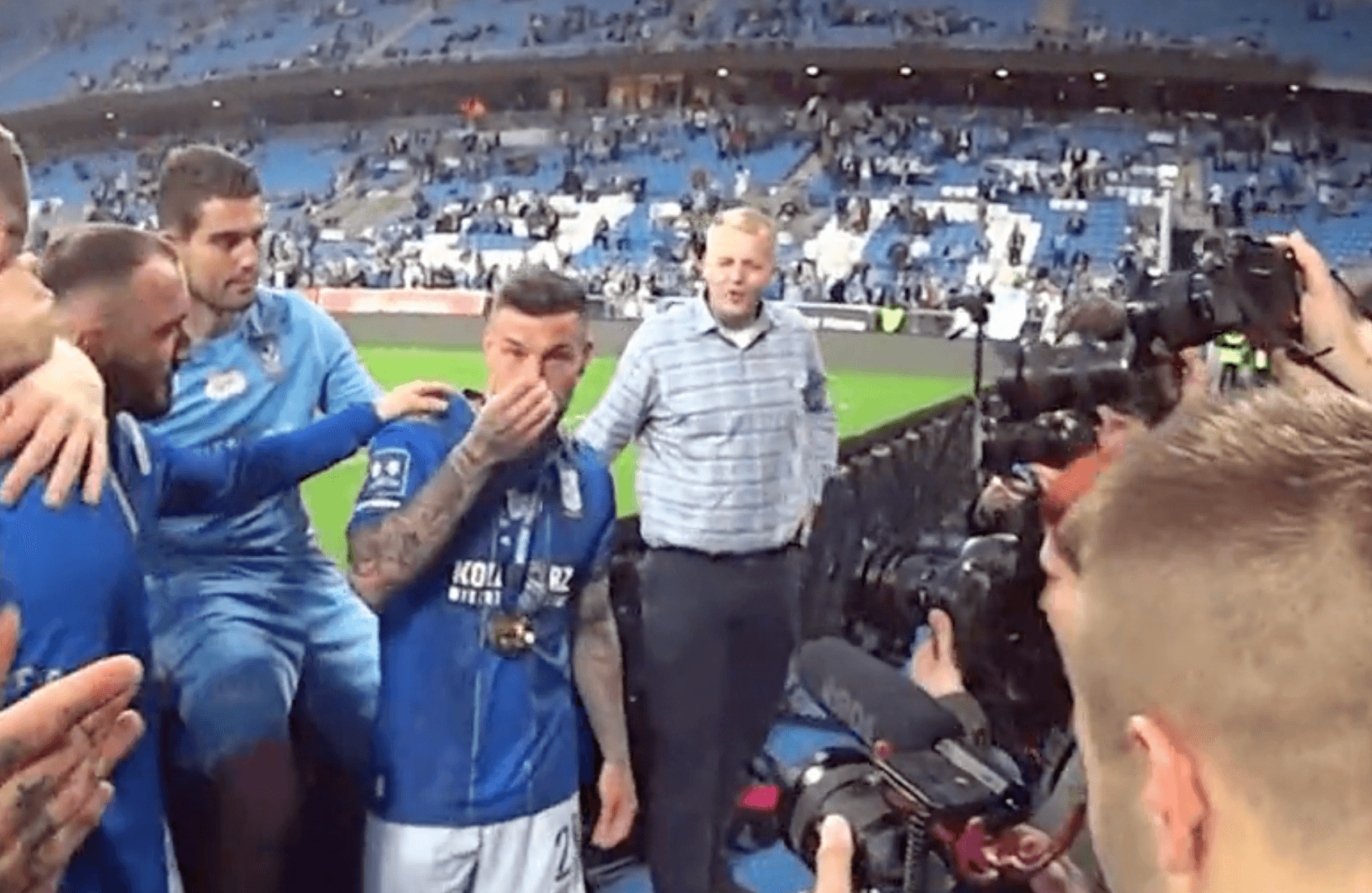 Miłe pożegnanie Pedro Tiby z Kotłem. Nie zabrakło łez [WIDEO] Zdjęcie główne wpisu
