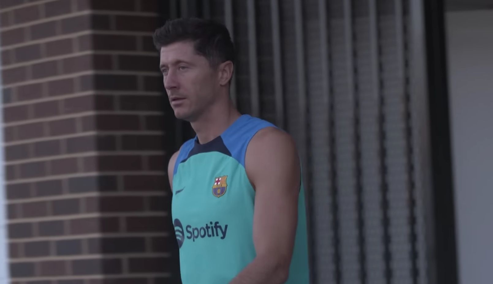 Piłkarz FC Barcelony szczerze o Lewandowskim: „Cierpiałem przez niego” Zdjęcie główne wpisu