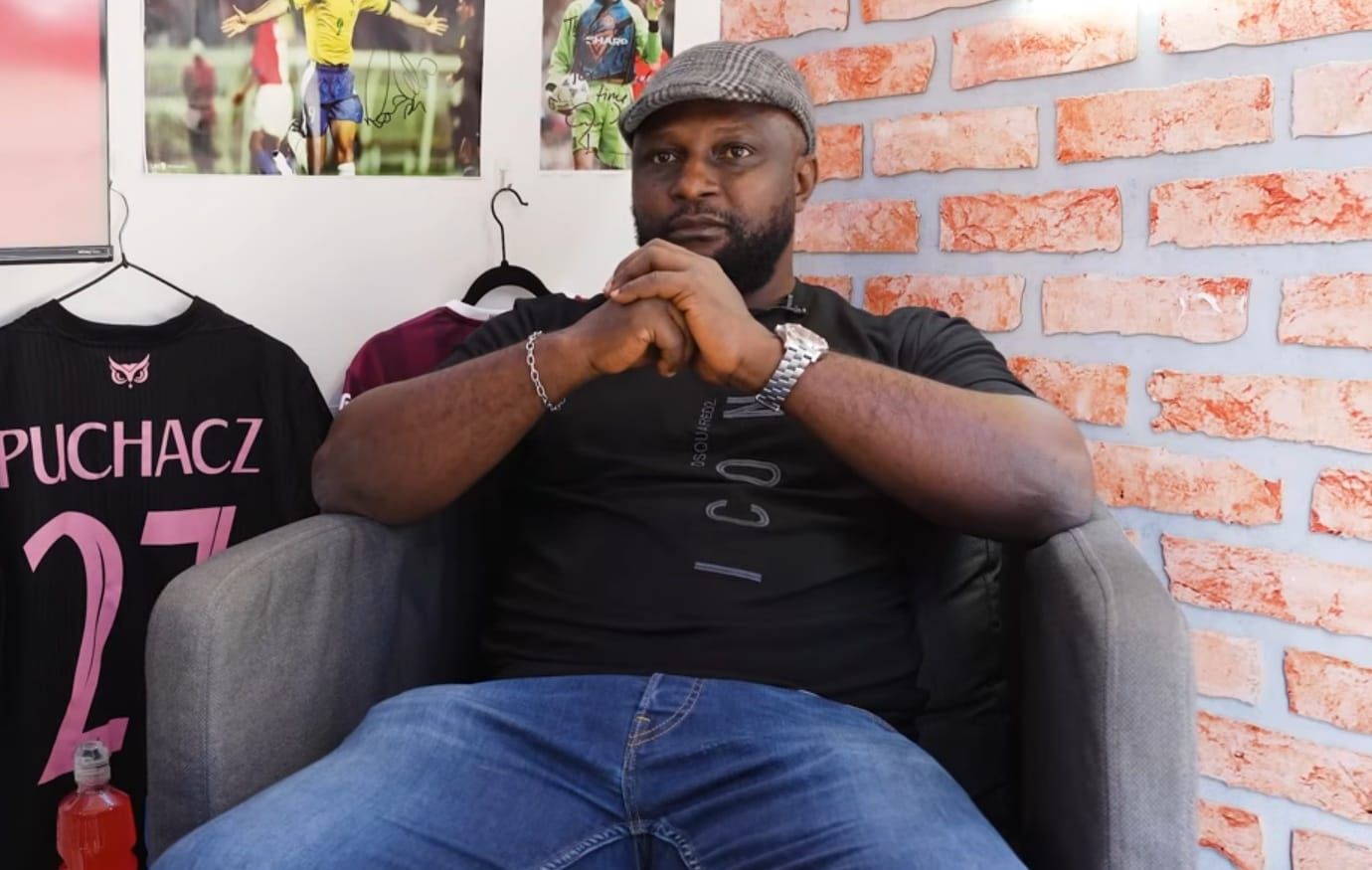 Emmanuel Olisadebe ujawnił, kto zwerbował go do reprezentacji Polski. "Myślałem, że żartuje" Obraz wpisu