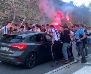 19-latek zadebiutował w Realu Sociedad! W drodze do domu spotkał swoich przyjaciół [WIDEO] Zdjęcie główne wpisu