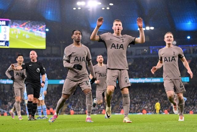 Pep Guardiola Says Loss to Liverpool Could Derail Man City's Title Bid