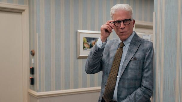 A Man on the Inside: A Comedy-Crime Worth Seeing