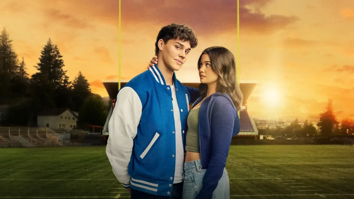 Sidelined: The QB and Me* - A Passionate Romance Between Chasing Dreams and Reality