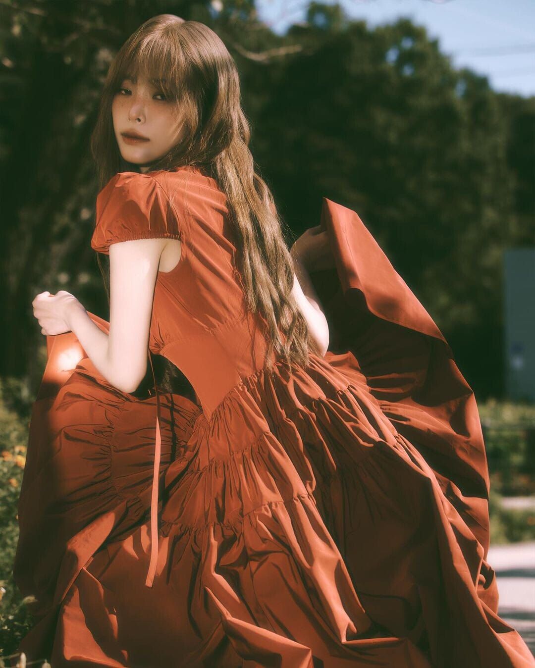 Everything You Want to Know About Heize's 9th Mini Album "FALLIN'" and Jacket Making Film Behind Scenes of