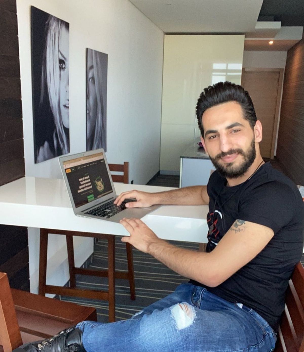 From Adversity to Triumph: The Marketingidol’s Journey as the Best Meme Coin Trader and Influencer