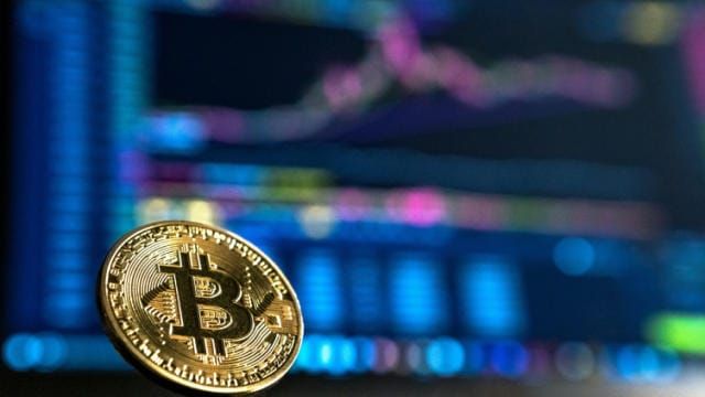Bitcoin Briefly Hits $100,000 Mark as Cooling U.S. Inflation Boosts Market Optimism