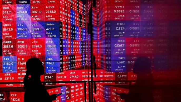 Asia Equities Slide as US Stock Futures Tumble on China’s AI Push; Dollar Firms
