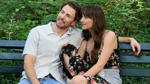 Pedro Pascal Joins Rom-Com Royalty in ‘Materialists’ – Here’s When the Trailer Drops