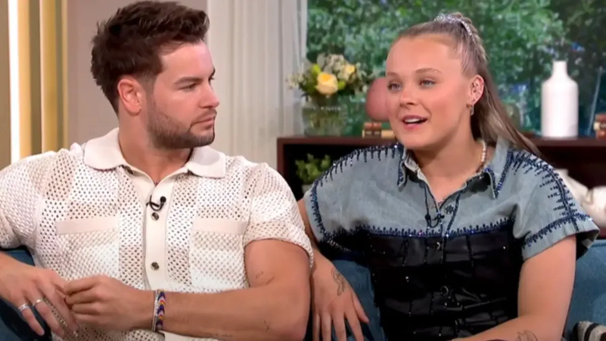 JoJo Siwa Gets Emotional About Breakup and Chris Hughes Rumors