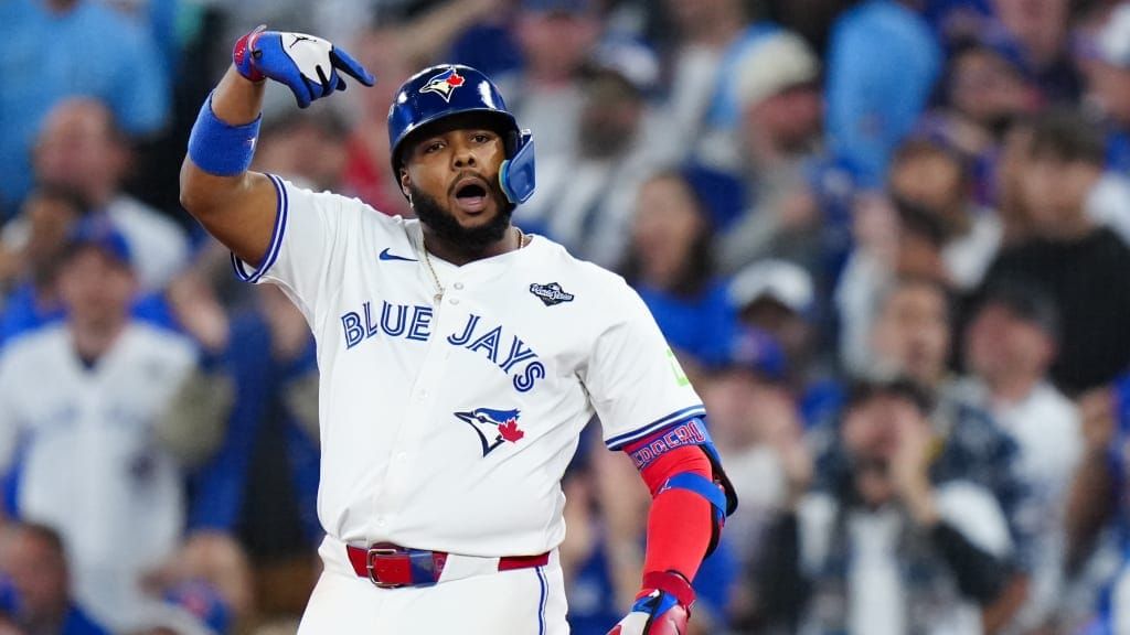 Blue Jays Deliver Statement Win: Barger’s First-Ever Pinch-Hit Grand Slam Seals Game 1