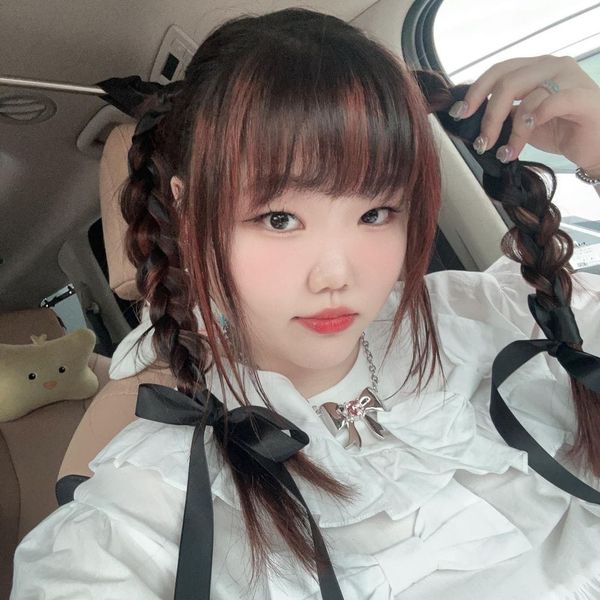 On the day of 4th Solo Debut Anniversary from AKMU's Lee Suhyun