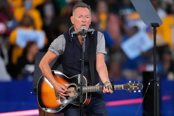 Rocking Against the 'American Tyrant': Bruce Springsteen Calls Out Trump, Joins Harris Rally in Georgia
