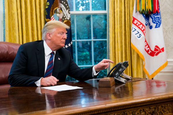 Distrustful' Trump Defies Protocol to Reach World Leaders: Some Insight Into His Unorthodox Diplomatic Style