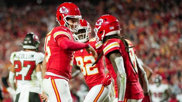 Mahomes Leads Chiefs to OT Victory as Bucs Pass on Game-Winning 2-Point Try