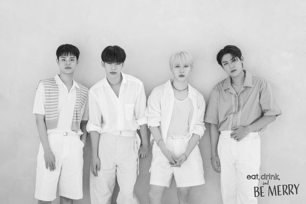 AB6IX – 2025 Season's Greetings 'Eat, Drink, and Be Merry': A Joyful Celebration with Group Concept Photo #1