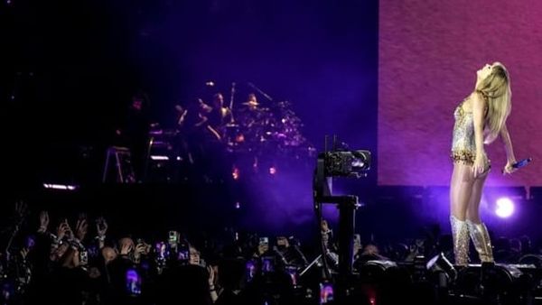 Obvious Taylor Swift Ticket Scam Leaves Hundreds Out of Pocket in $300K Losses