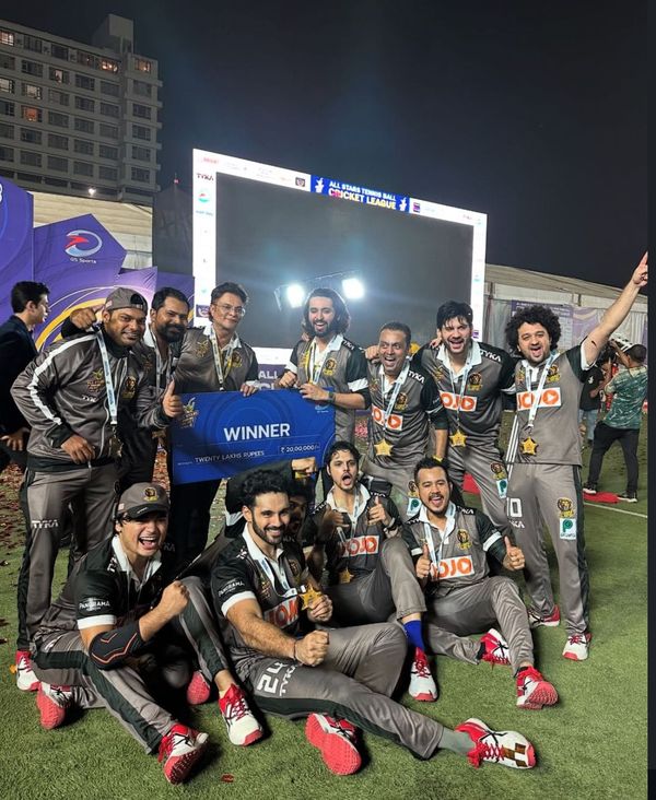 Captain Aamir Ali and Owners Dakshesh & Dhruvin Shah Lead Gujarat Lions to Glory in All Star Cricket League!