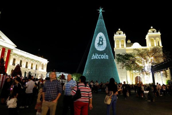 Bitcoin Tops $106,000 Amid Strategic Reserve Hopes