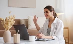 Adapting To The Demands of Online Learning