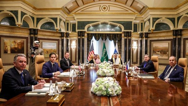 Global Peace Talks Between U.S. and Russia Kick Off in Riyadh