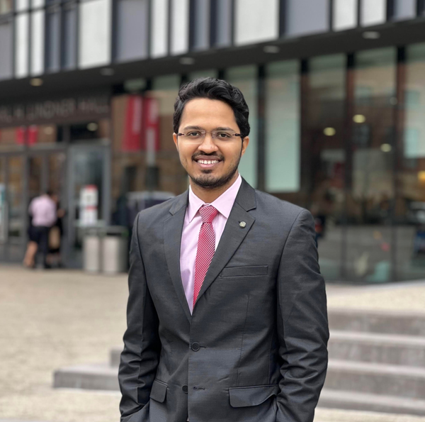 Generative AI: Revolutionizing Retail Media Through Vedant Deshpande’s Perspective