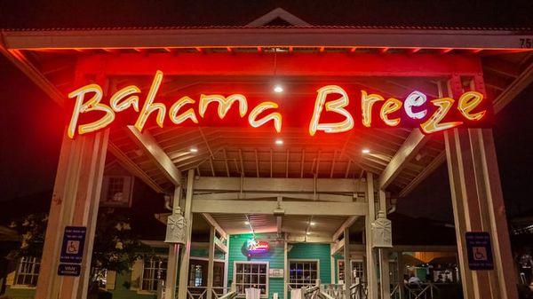 Darden Considers Selling or Rebranding Bahama Breeze Amid Closures
