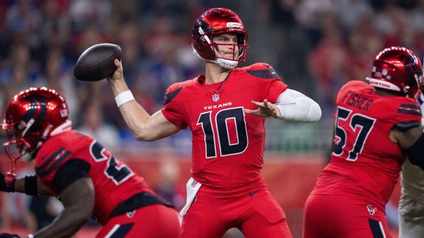 Texans’ Defense Silences Bills, Posts Statement Win as NFL’s Top Unit