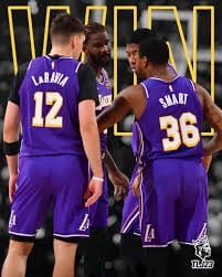 Lakers Defeat Trail Blazers on the Road