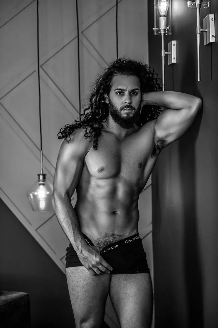 How to Photograph Men in Nude