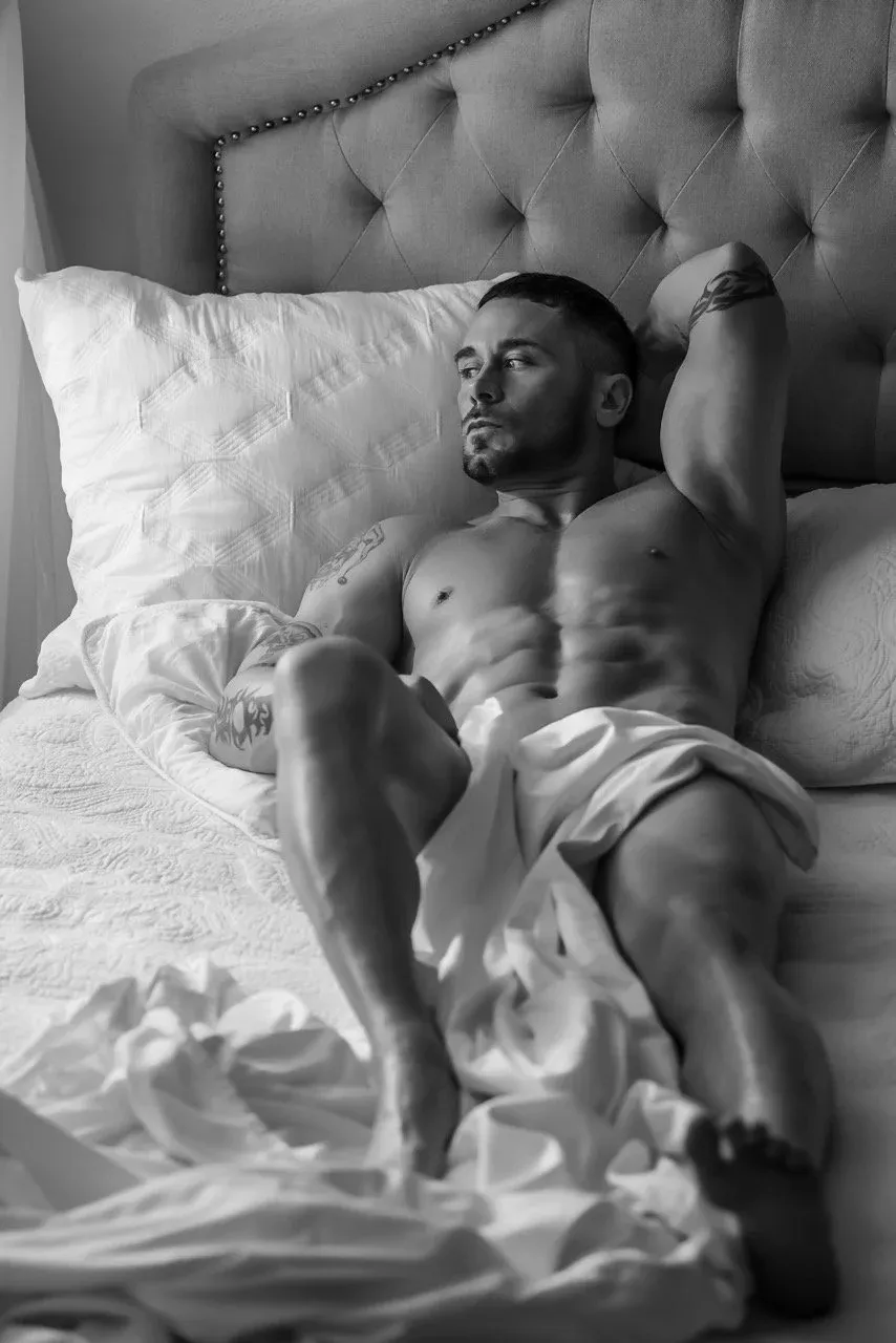 How to Photograph Men in Nude