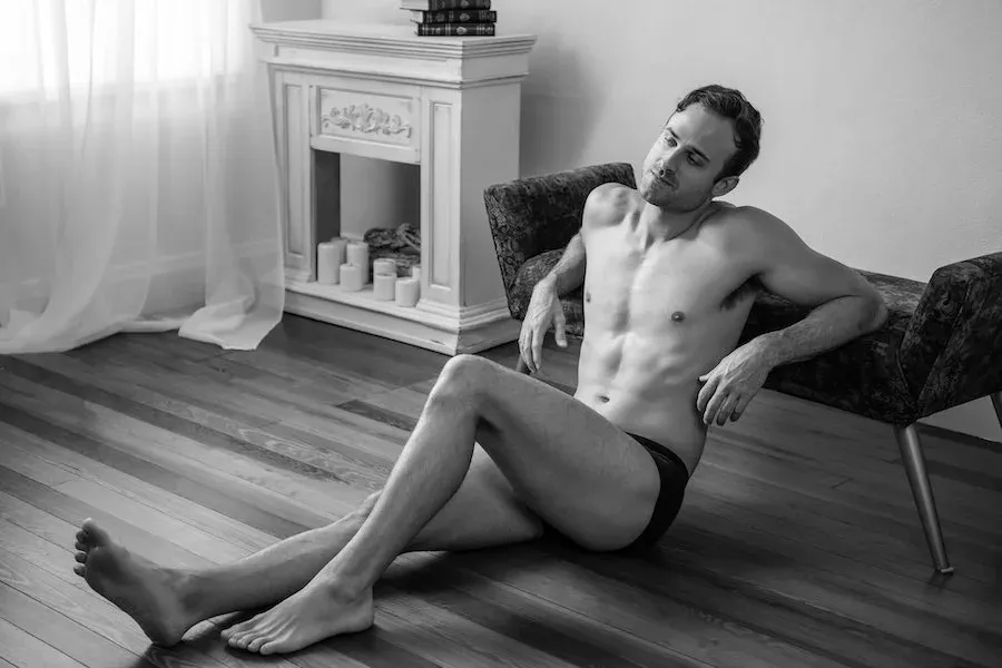 Top 10 male boudoir photos that guys love