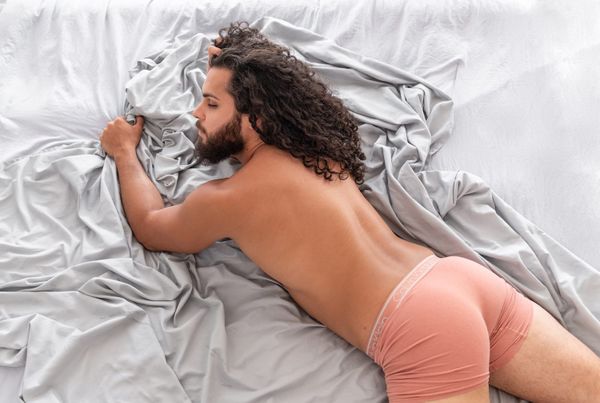 Elegant Male Boudoir: Posing Ideas and Sensual Style Guide