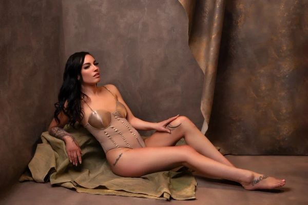 The Art of Posing in Sensual Boudoir at Imaging USA