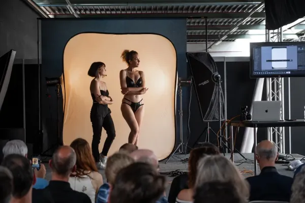 What Are the Best In-Person Boudoir Photography Workshops?