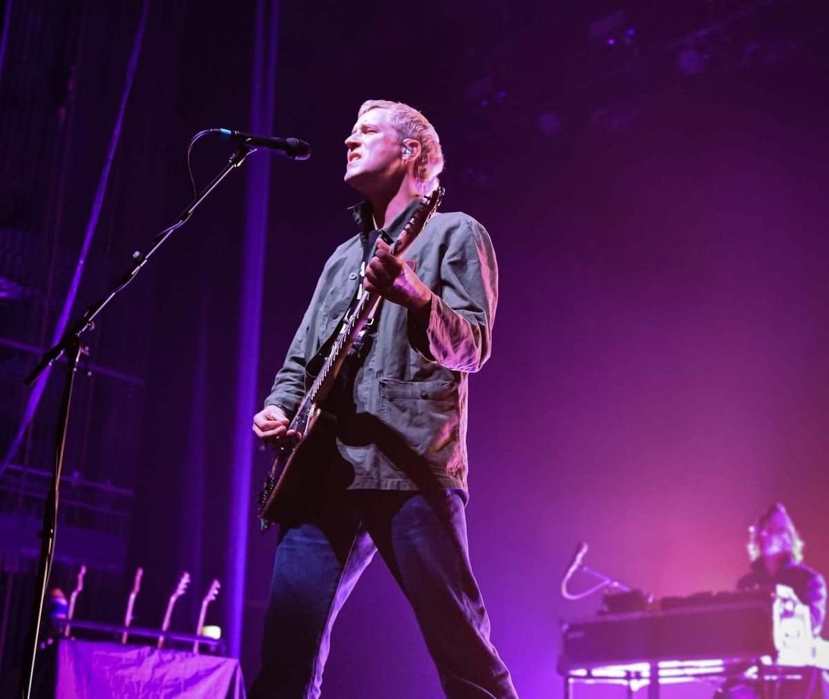 Palace Thrills Fans with an Incredible Show at the Riviera Theatre