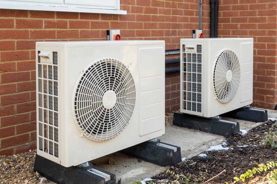 Navigating the Costs: Heat Pump vs Air Conditioner