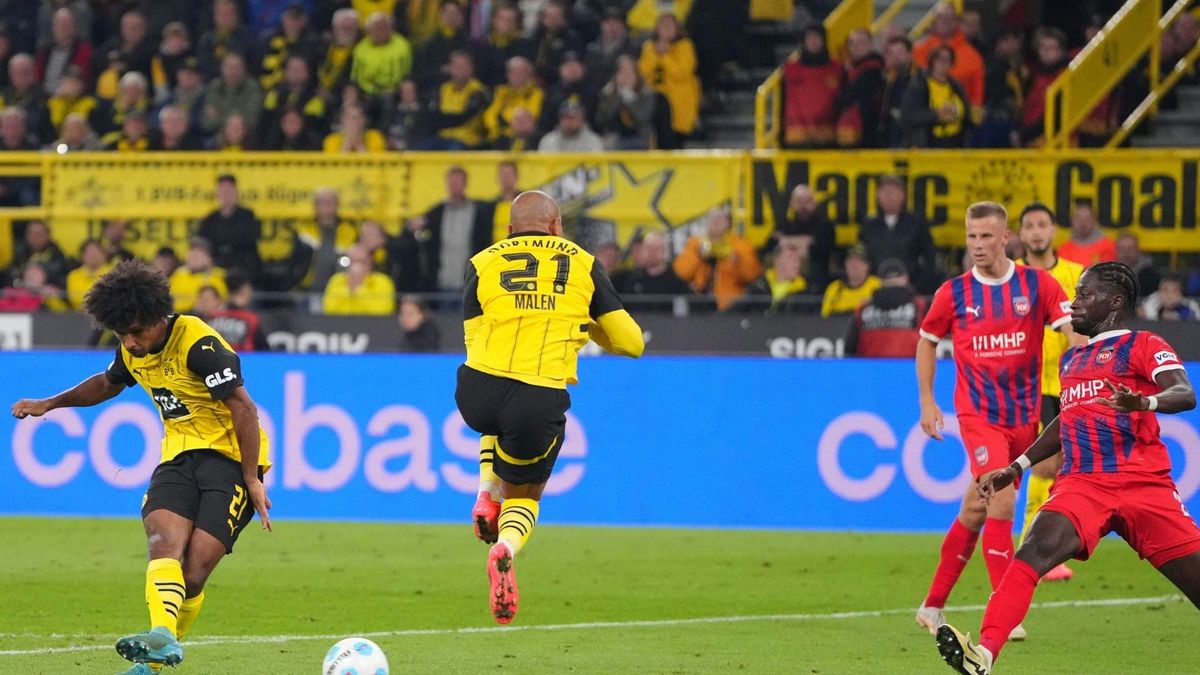 Adeyemis Doppelpack - und spätes Bangen: BVB Tabellenführer