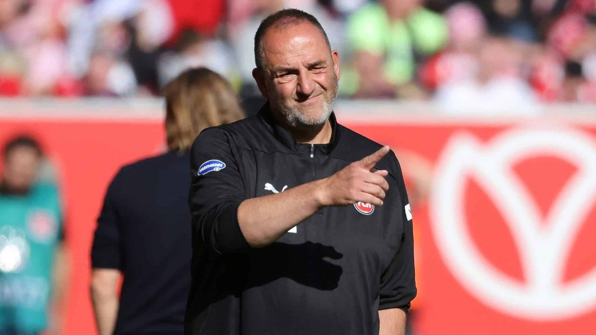 Schmidt gratuliert Kleindienst: "Hat er sich verdient"